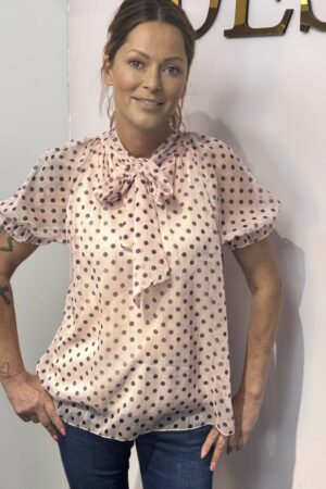 blouse roze bruine stippen dames ruffle mouwen strik