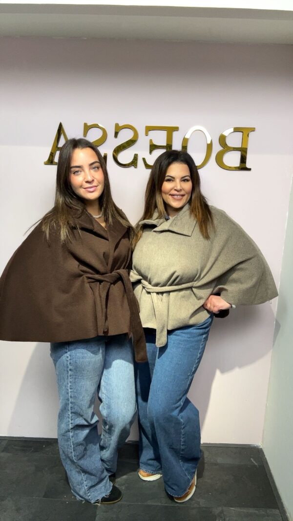 Ponchojas dames donkerbruin met knoopsluiting en ceintuur