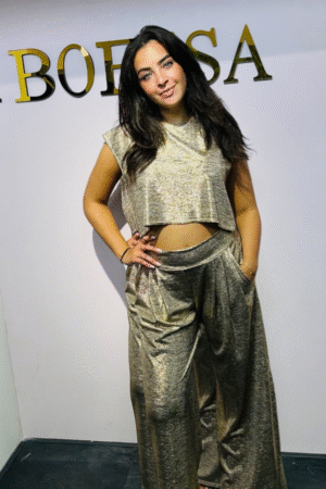 Gouden dames set – wijde bandplooibroek met steekzakken + cropped top | Luxe zomerlook