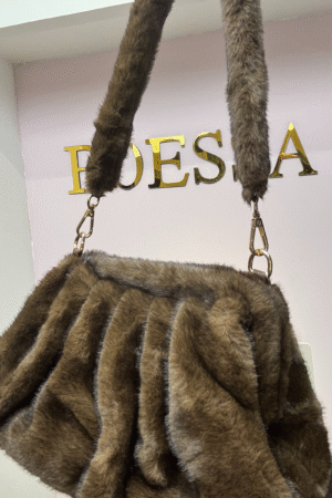 Nep bont tas dames – luxe fake fur bag in bruin of beige